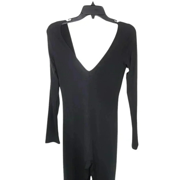 Fashion Nova Bell bottom jumpsuit. Size Medium - Picture 4 of 6